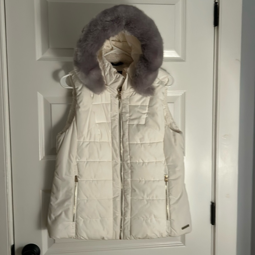 Calvin Klein winter white puffer vest
